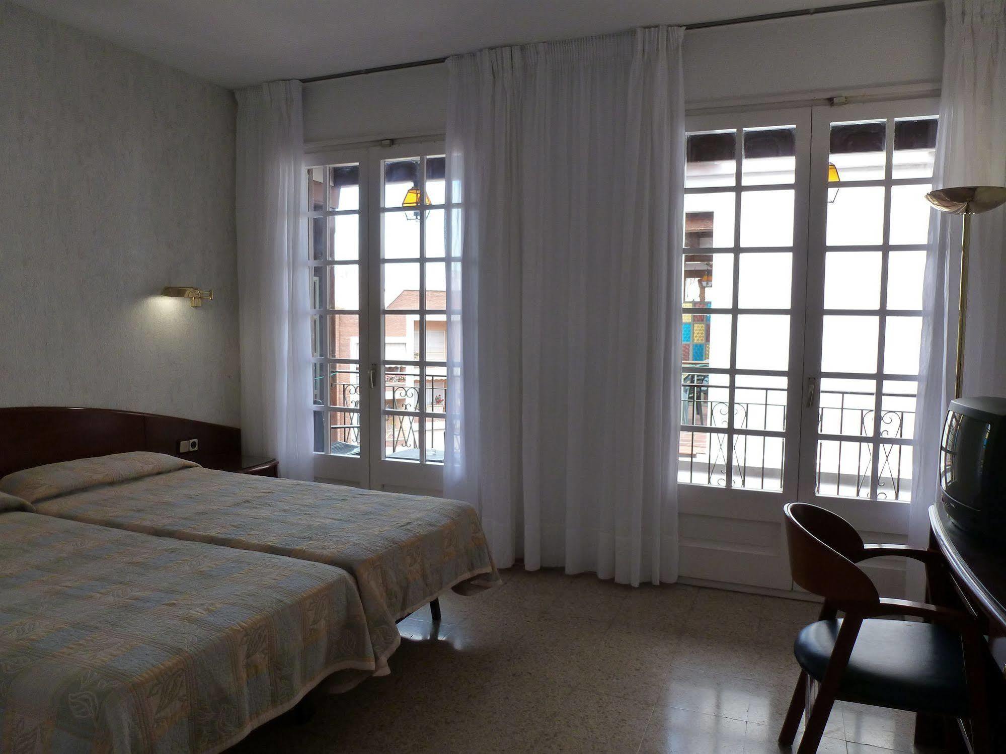 Hotel La Carolina 료렛 드 마르 외부 사진