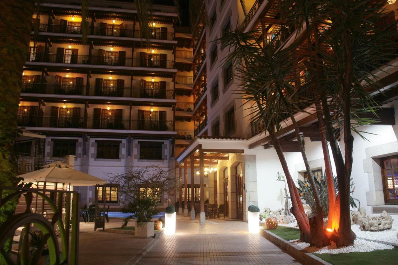 Hotel La Carolina 료렛 드 마르 외부 사진