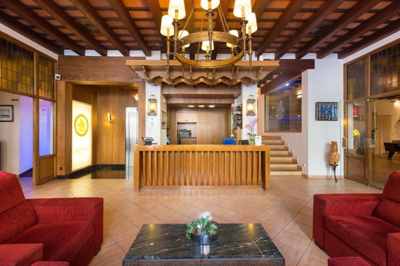 Hotel La Carolina 료렛 드 마르 외부 사진